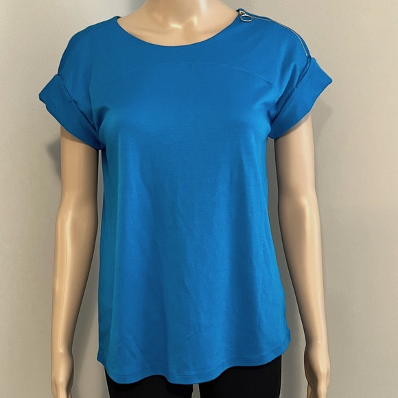 Lands End Roll sleeve tee with zipper shoulder - Picture 2 of 8